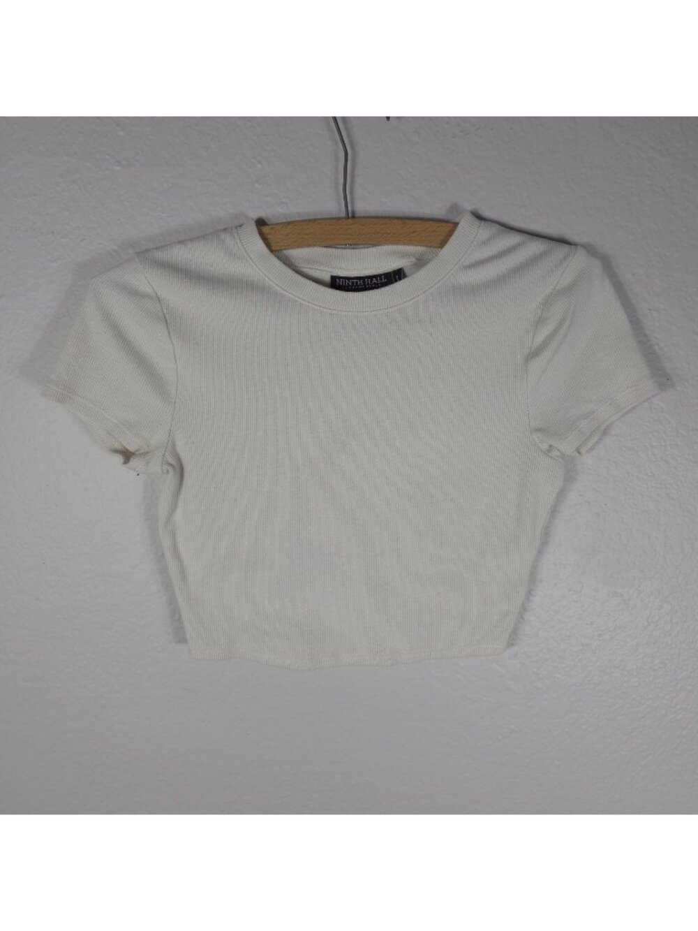 Ninth Hall Cream Ribbed Fitted Crop Shirt Short Sleeve Small Crew Neck